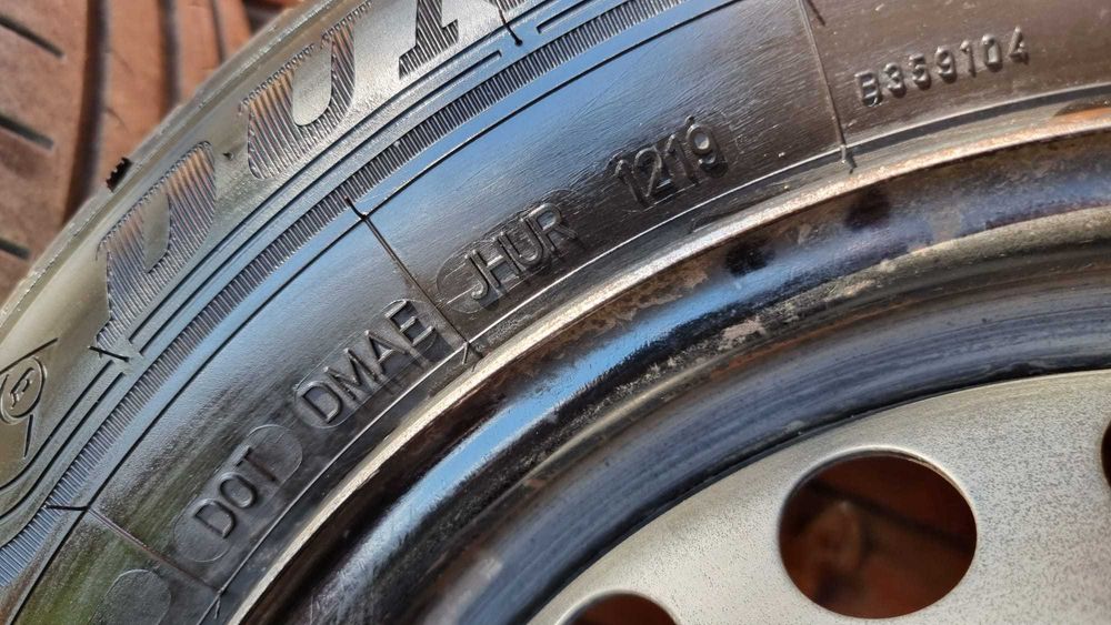 Anvelope, Dunlop Sport BLURESPONSE 195/65R15.