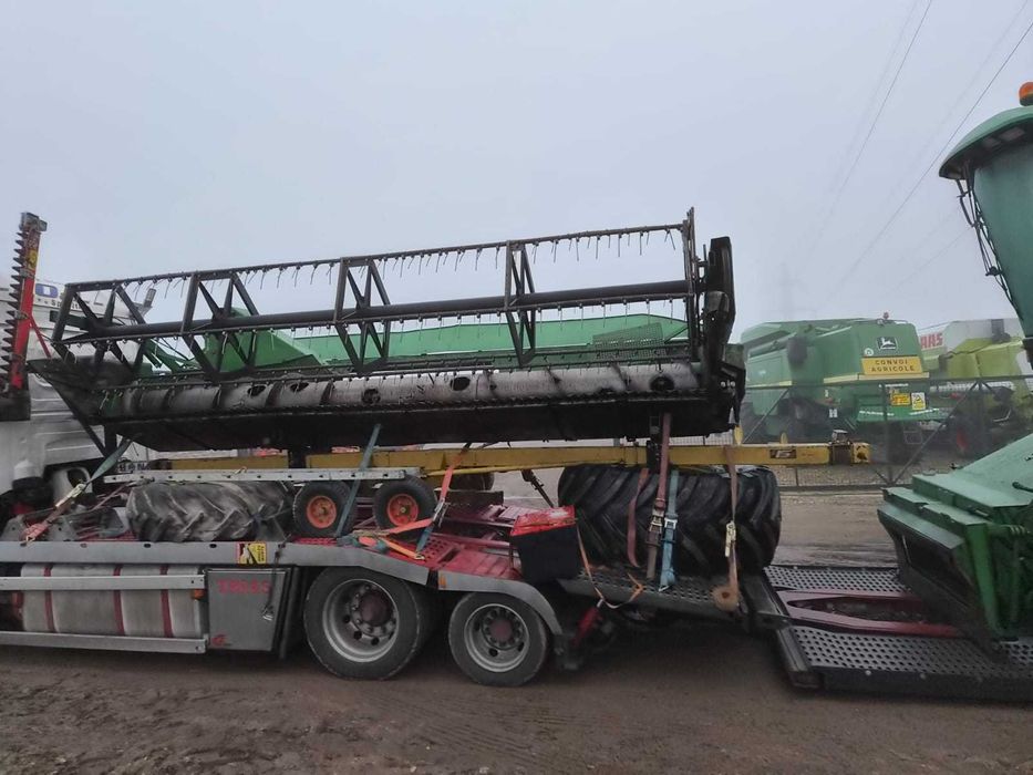 John Deere 2256, an 2001, climatizare, header 5,50 m, revizata, IMPORT