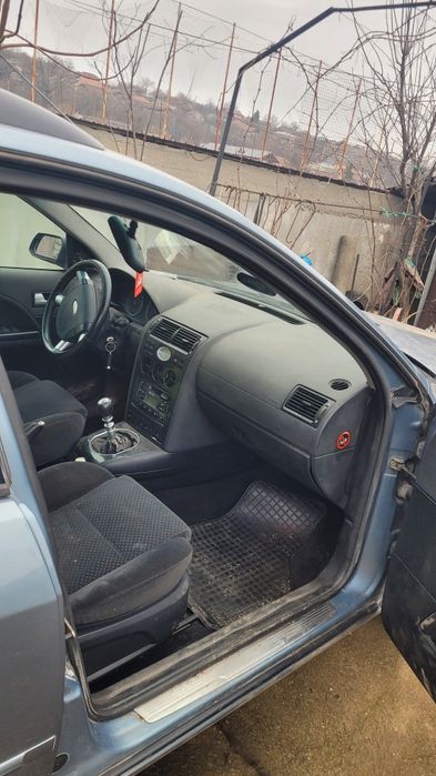 Ford mondeo  2002