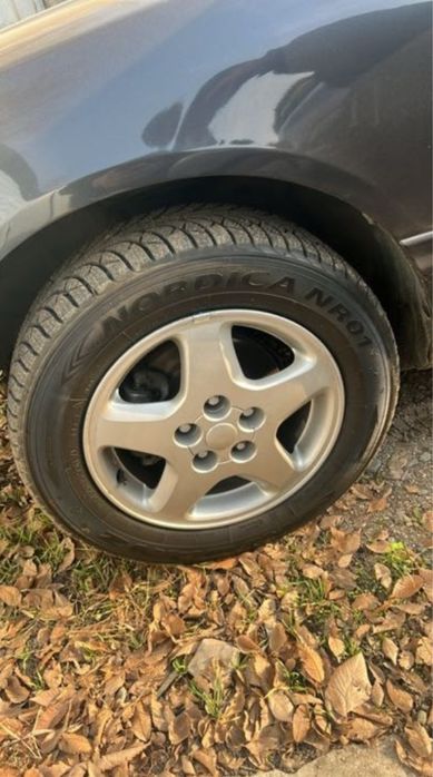 Диск с шины новые 215/65/R16