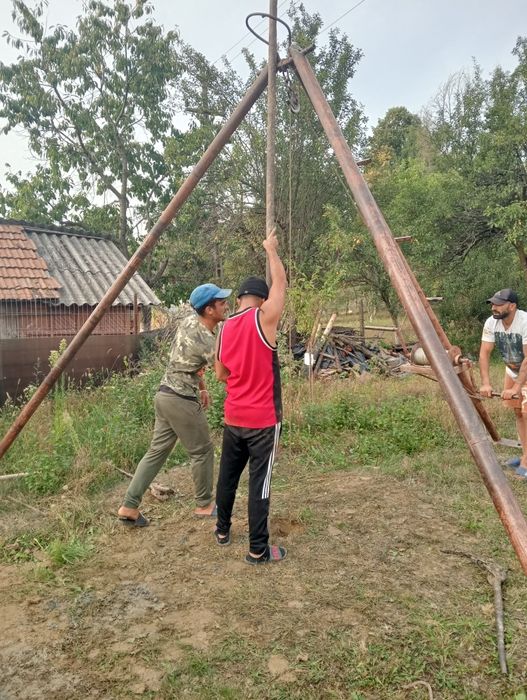 Foraje puțuri denisipări și piloni de susținere