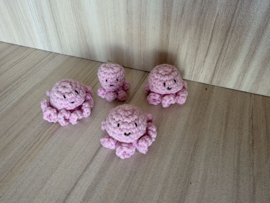 Ръчно плетен ключодържател октопод / Cute Crochet Mini Octopus