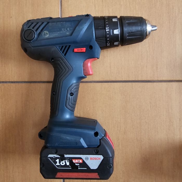 Masina gaurit insurubat cu percutie Bosch GSB 18V-21