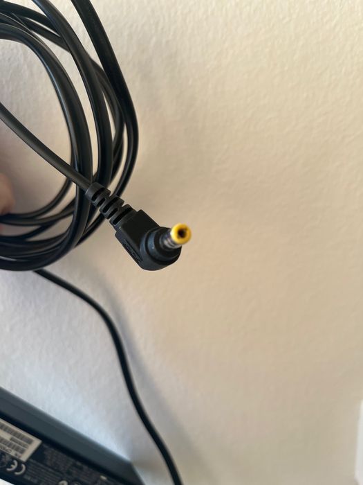 Зарядно лаптоп Fujitsu