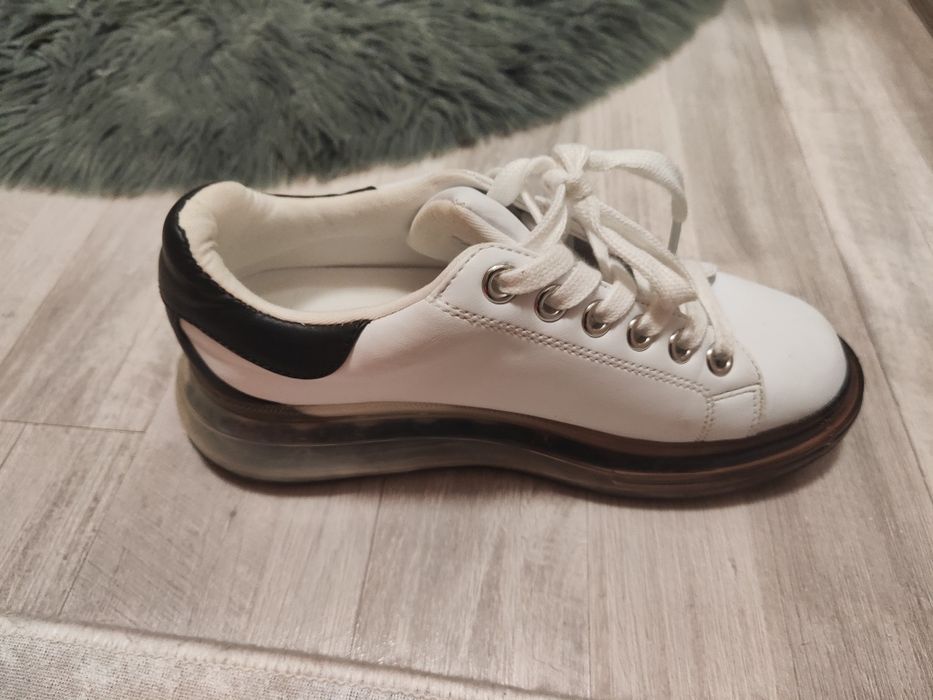 Дамски спортни обувки  Nine West