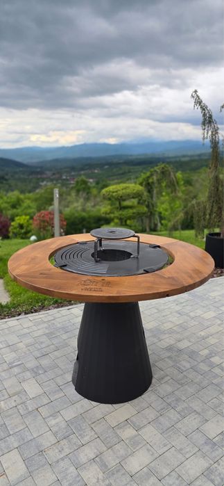Grătar rotund cu baza hexagonală gratarean.com