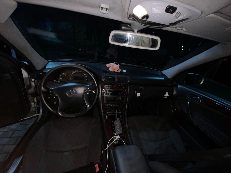 Vand Mercedes C220 an 2002 Automat