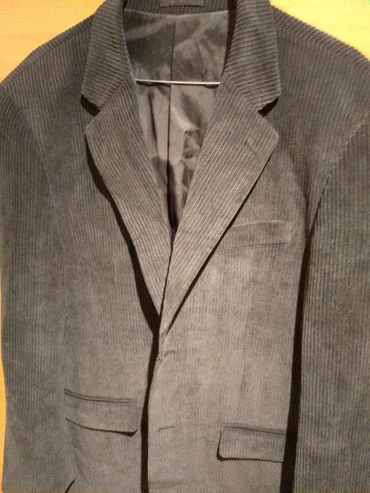 Продавам евтино  фланелки,суитчъри,анцузи  якета, и сако