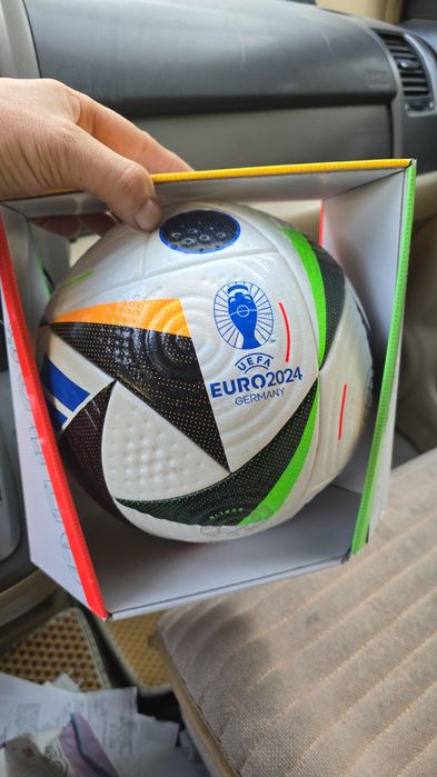 Мяч адидас оригинал!