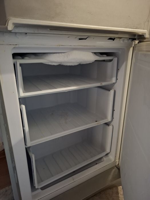 Холодильник в хорошем состоянии