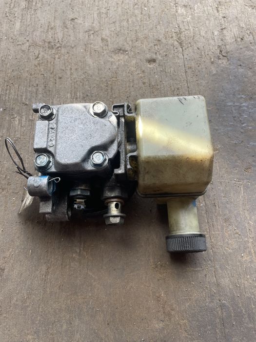 Гур насос на Мазда 6