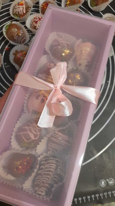 Клубника в бельгийском шоколаде на 8 марта