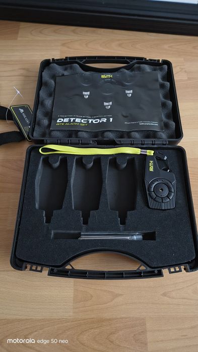 Шаранджийска стойка и 3+1 сигнализатора със станция