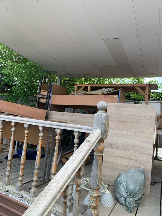 Парта из дерева.