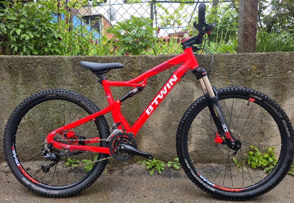 Мекица 27.5 цола М размер Въздушен Шок 27скорости Shimano  B-twin  Rockrider 540