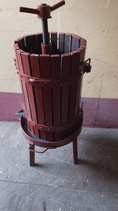 Presa de struguri, capacitate 50 Litri