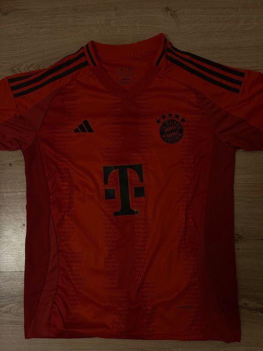 НОВ Bayern Munchen екип