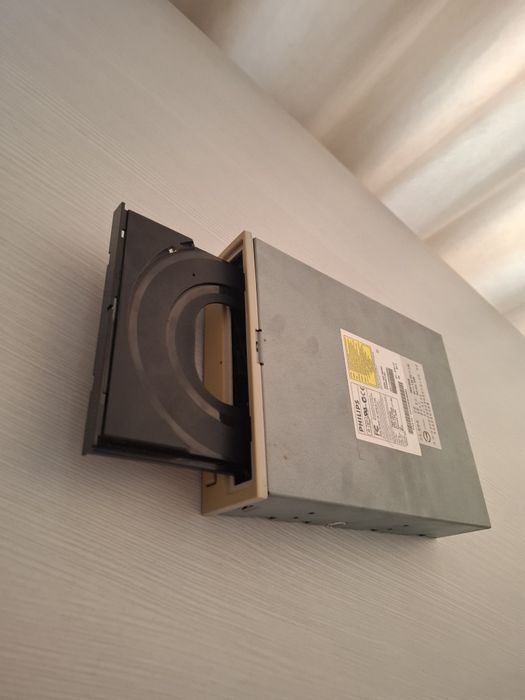 DVD PHILIPS model:pbdv1640g