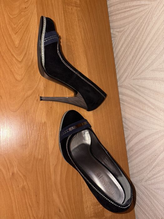 Туфли на шпильке замша