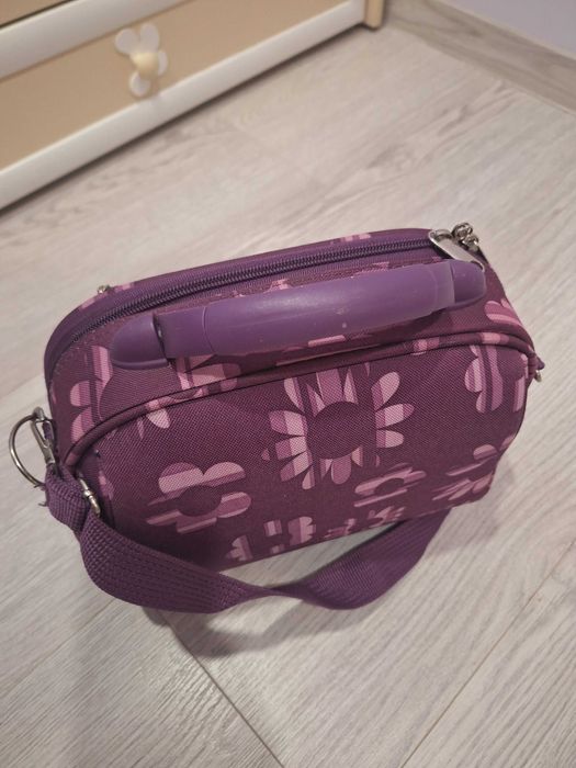 Куфар и две чанти