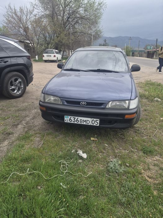 Японский автомобиль Тоиота каролла