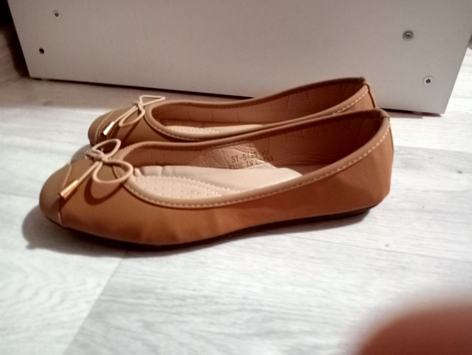 Срочно продаю одежду