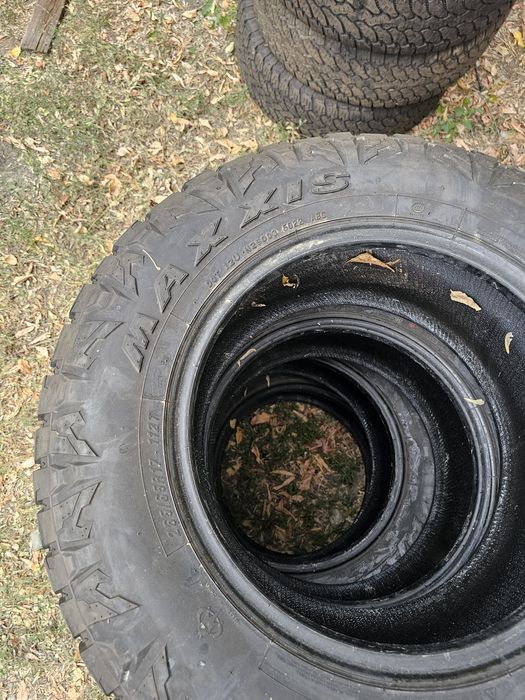 Шины Maxxis Razr AT