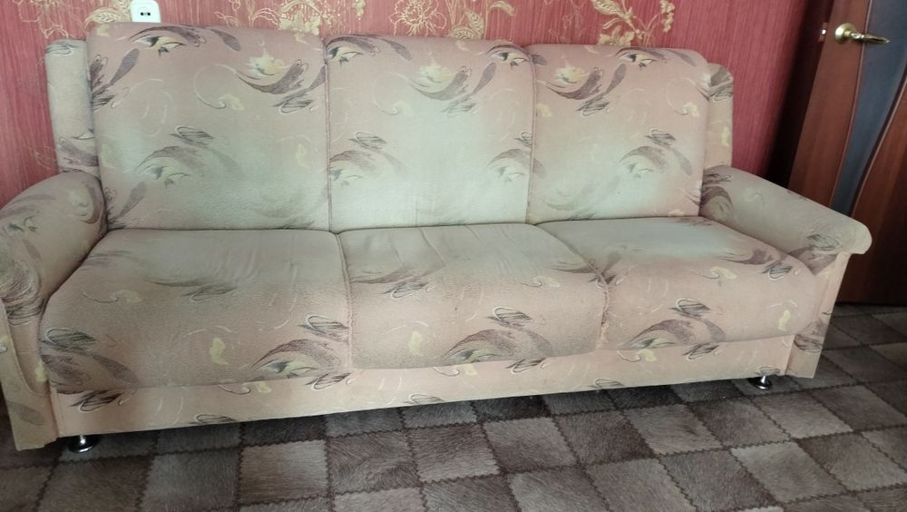 Караганда Продам диван б/у  20000 тг(самовывоз)