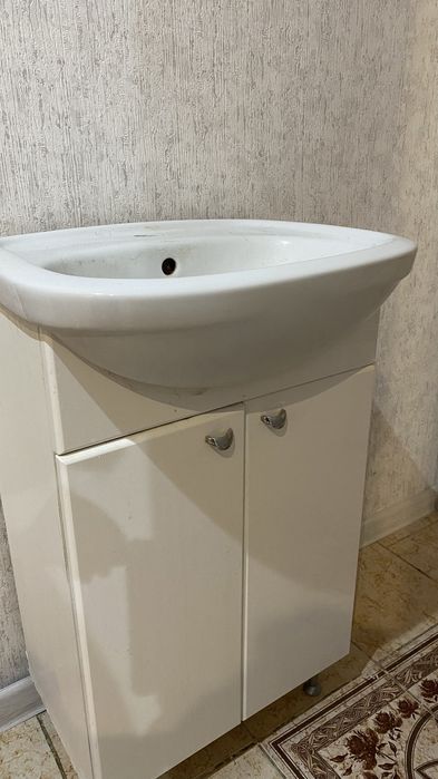 Раковина б/у в хорошем состоянии