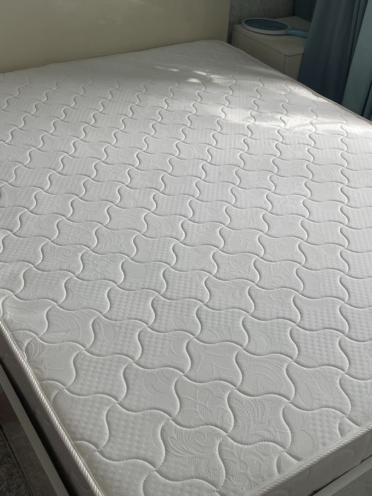 Кровать с ящиками 150*200