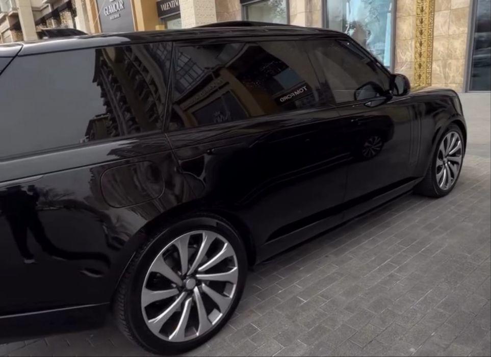 Range Rover Autobiography Long 2024 год