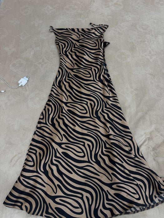 Продается платья