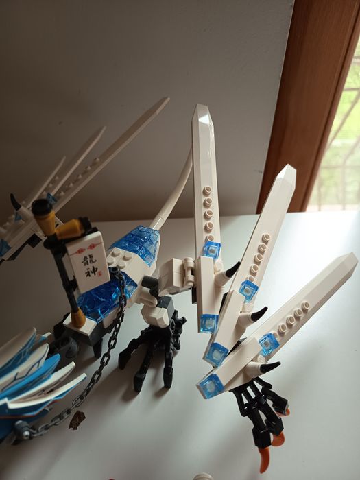 Lego ninjago 2260- Ice dragon attack