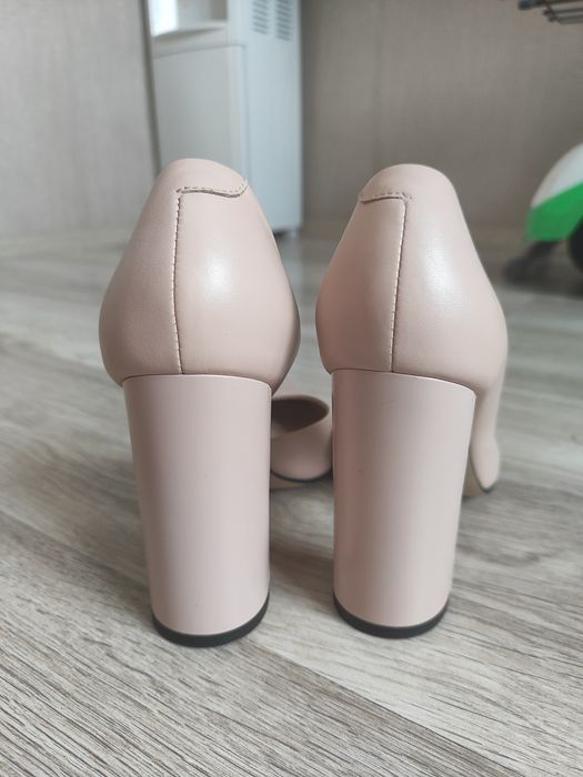 Туфли Vaseto кожаные, устойчивые 39р.