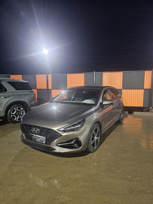 Продам авто ,купленная в салоне.