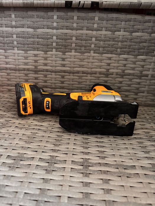 Pendular dewalt DCS335