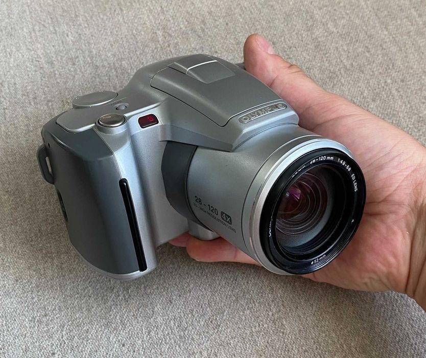 Aparat foto pe film Olympus IS 500 35MM zoom 28-120 MM 4X - colectie