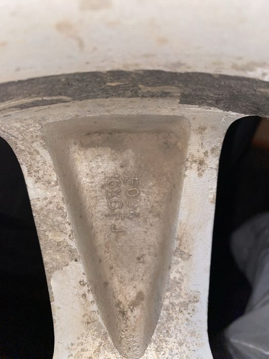 Продам диски субару оригинал r16