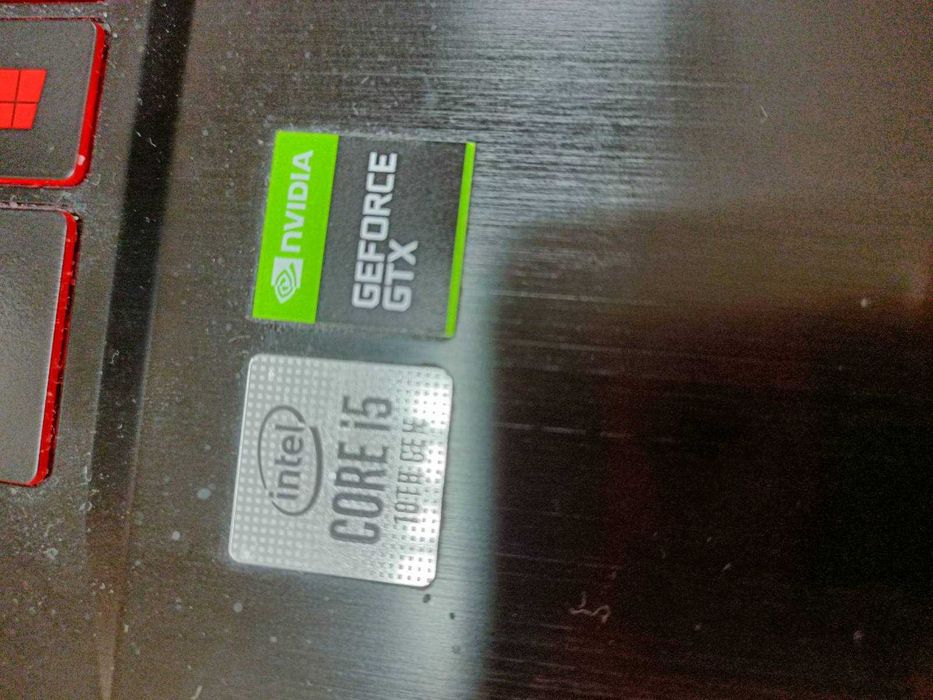 MSI геймърски лаптоп