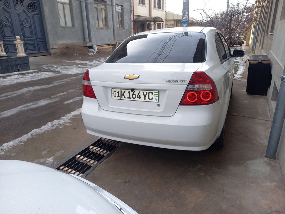 Нексия 3 афтомат сотилади