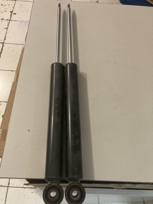 Амортизатор на Chevrulet Cruze