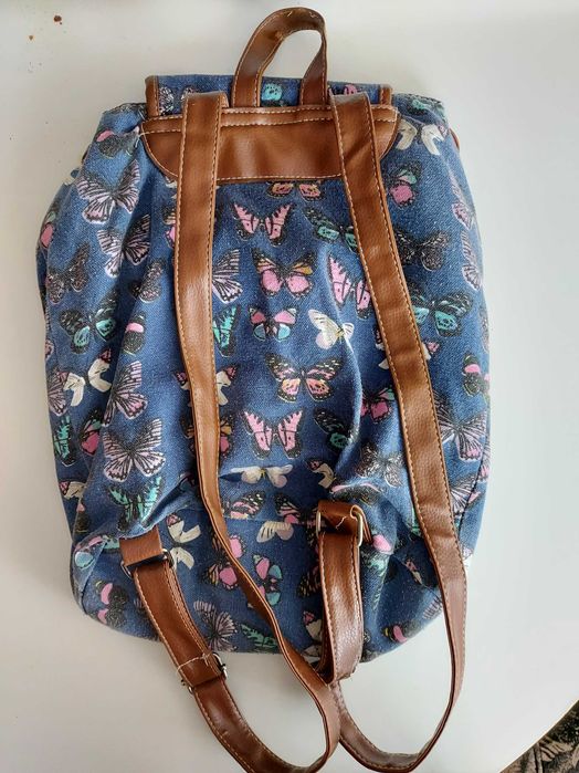 Модерна синя раница