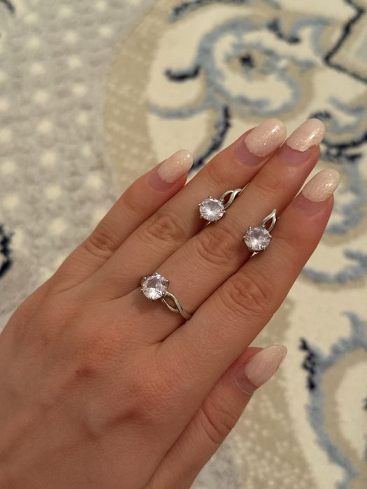 Серебряный комплект 925 пробы — кольцо и серьги