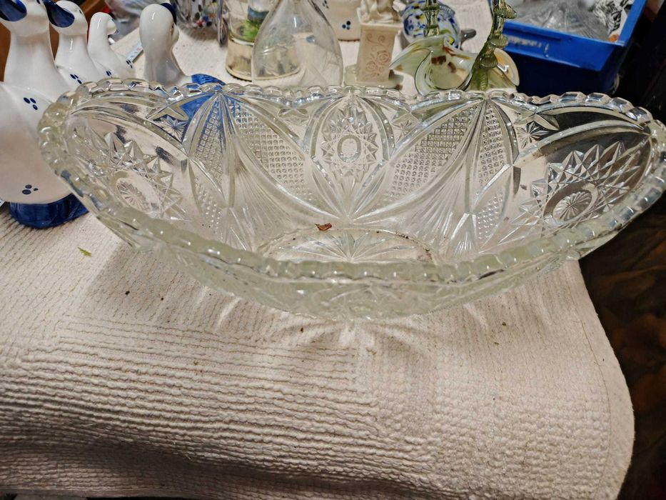 Vand obiecte de CRISTAL