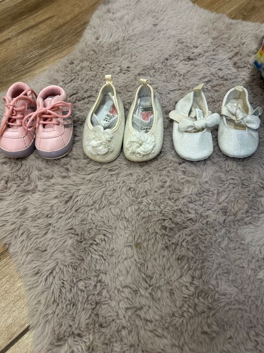 Детски летни шапки и обувки 56-62-68