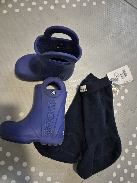 Гумени ботуши crocs C8+ поларено чорапче (нови)20 евро