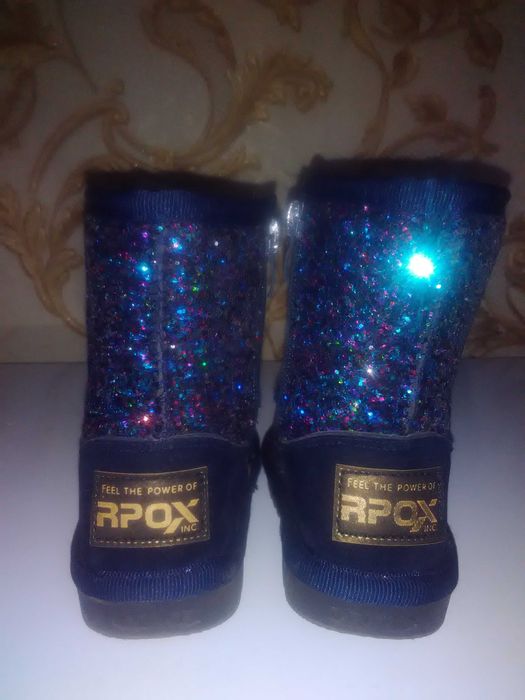 Продам Уги зимние на девочку