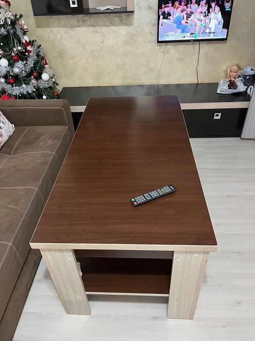 Masa living sau bucatarie