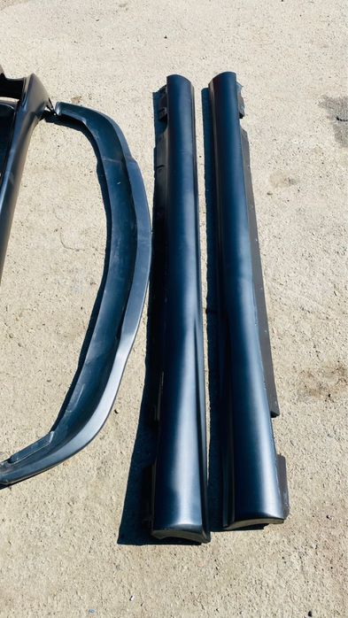 Бампер на мерседес 203 С32 амг