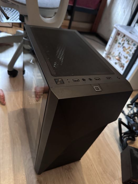 Корпус для ПК ATX